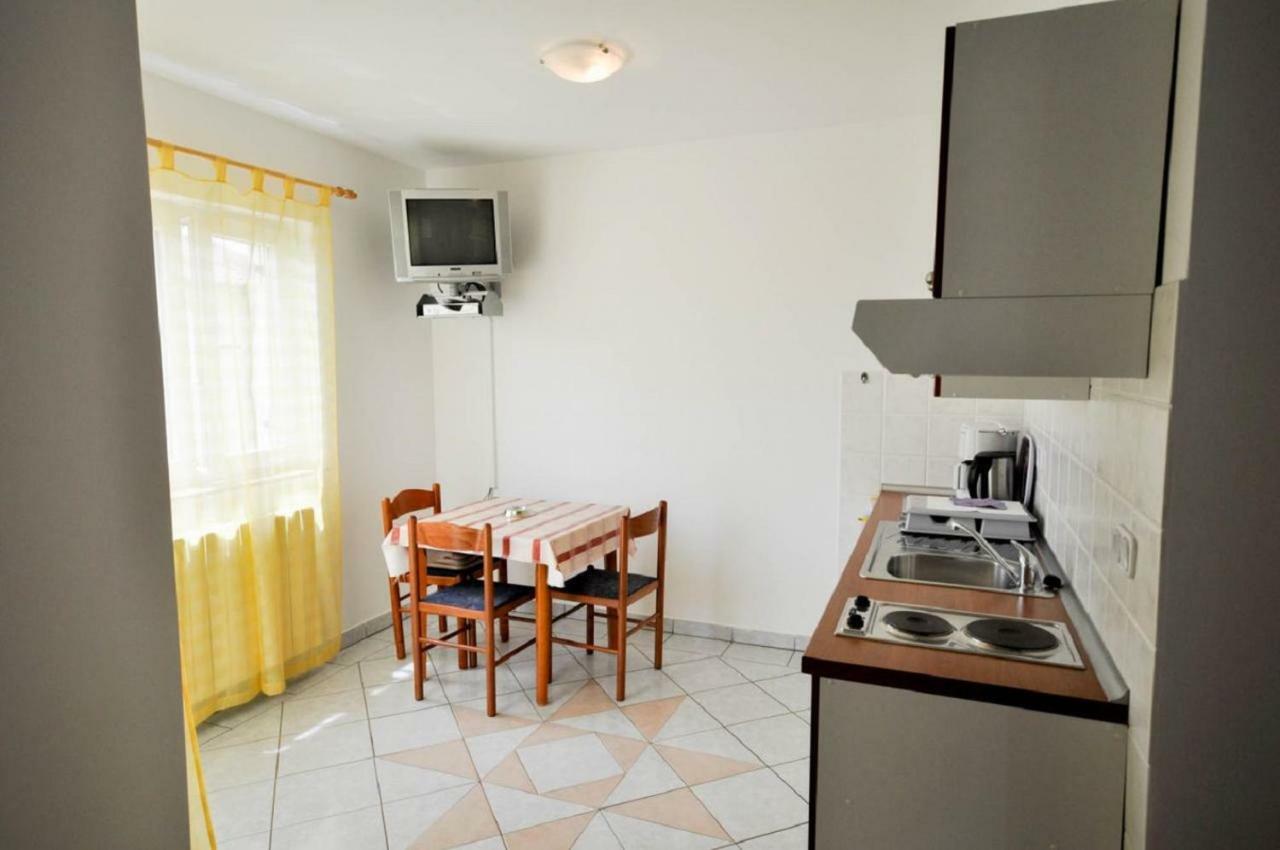 Ana M Apartments Новиград Экстерьер фото