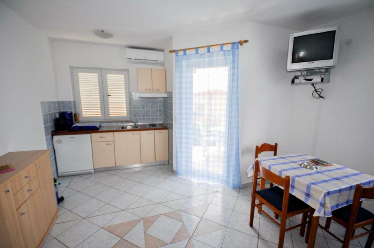 Ana M Apartments Новиград Экстерьер фото